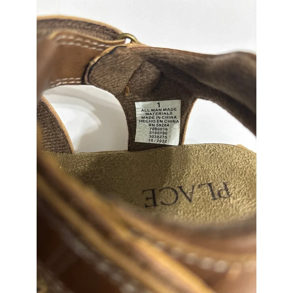 Children's Place Brown Sandals (sz. 1 boys) 2000s style